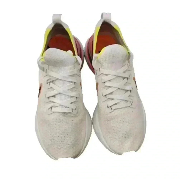 Nike Womens React Infinity Run Flyknit Sneaker In Pink Blast 7.5 - Picture 2 of 15